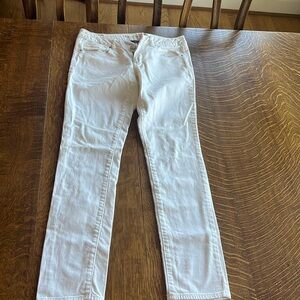 American Eagle stretch white jeans size: 6